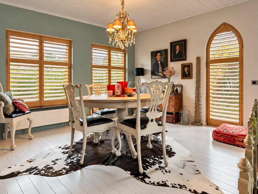 Eichen-Shutters mit 76-mm-Lamellen in Lokeren