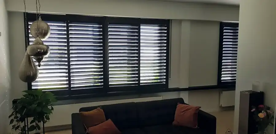 Shutters auf Schiebeschienen in Turnhout