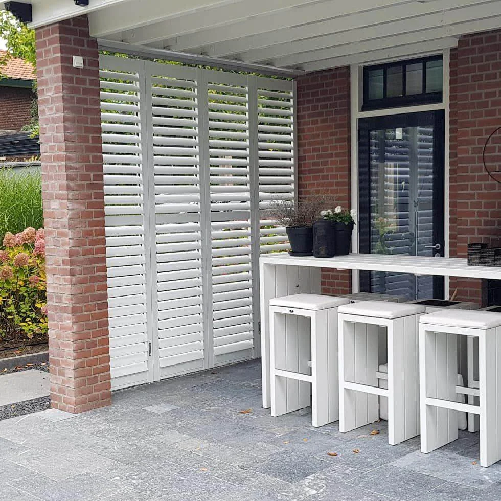 Aluminium-Shutters in einer realisierten Fensterlösung – Projektfoto 7